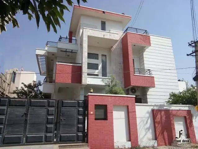 Front exterior of the 3 BHK independent house in Civil Lines, Sagar with private parking
