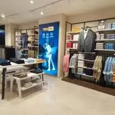 Interior floor space of the unfurnished retail unit in Makronia, Sagar